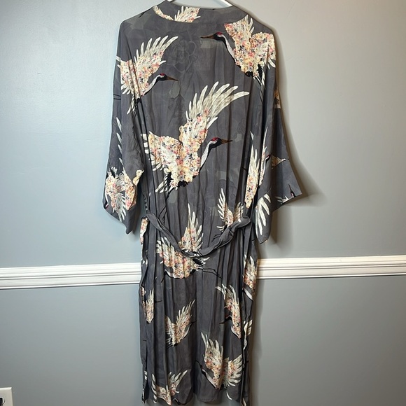 Women’s H&M gray printed kimono. New with tags size XS/S - Picture 5 of 6